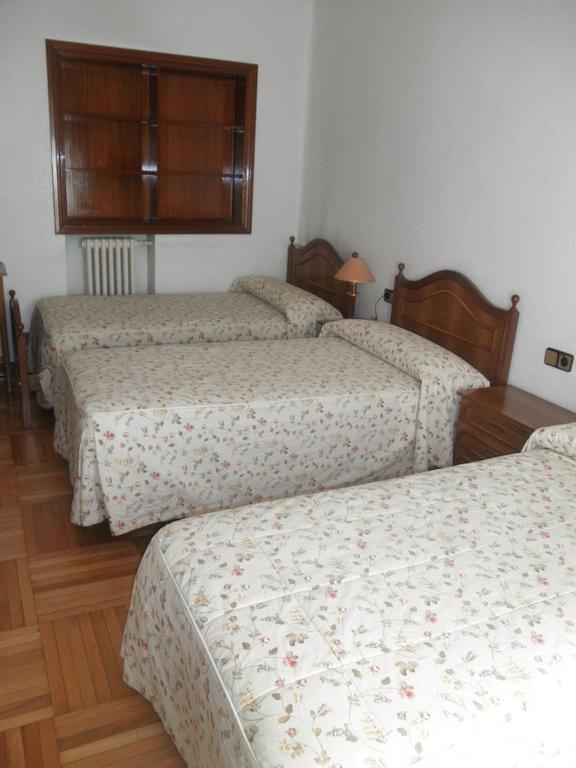 Hostal Los Andes Madrid Room photo